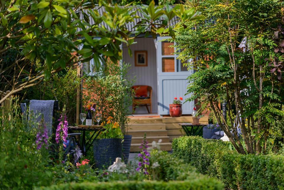 Hawthorn Hut Kilkenny Glamping At Jenkinstown House Hotel Jenkinstown Park Kültér fotó